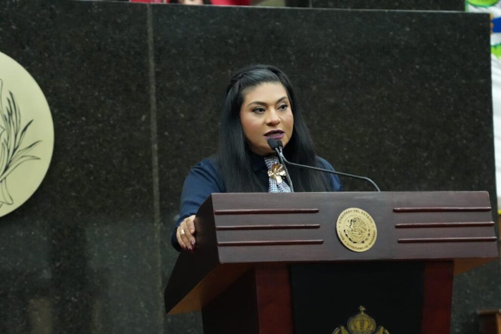 Nadia Milán asegura abasto de vacunas contra el sarampión en Durango
