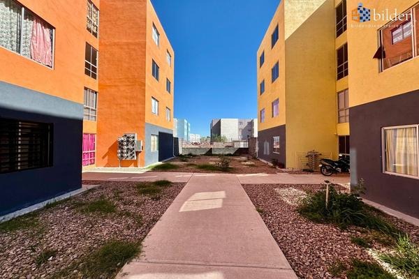 Después de que golpeó a una mujer embarazada, todavía la denunció