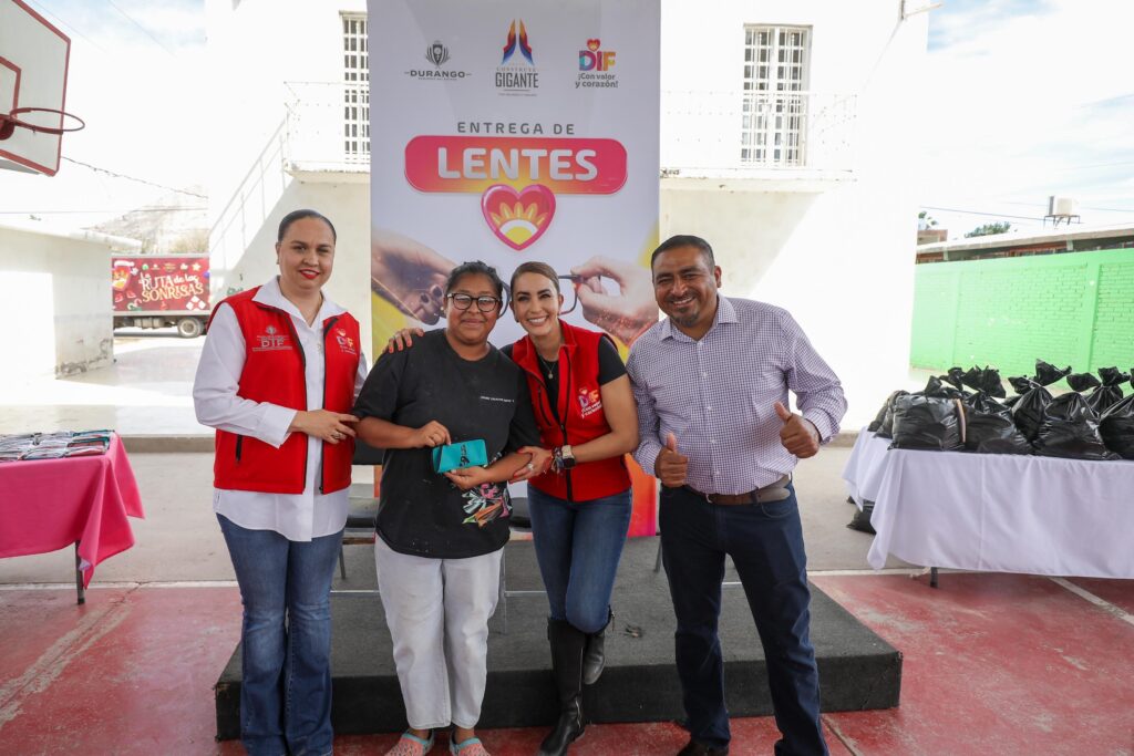 Marisol Rosso entrega lentes gratuitos y refuerza programas de salud en Lerdo
