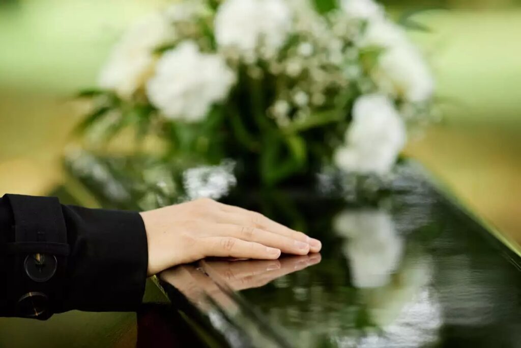 ¿Cómo solicitar el apoyo funerario del IMSS? Requisitos y paso a paso