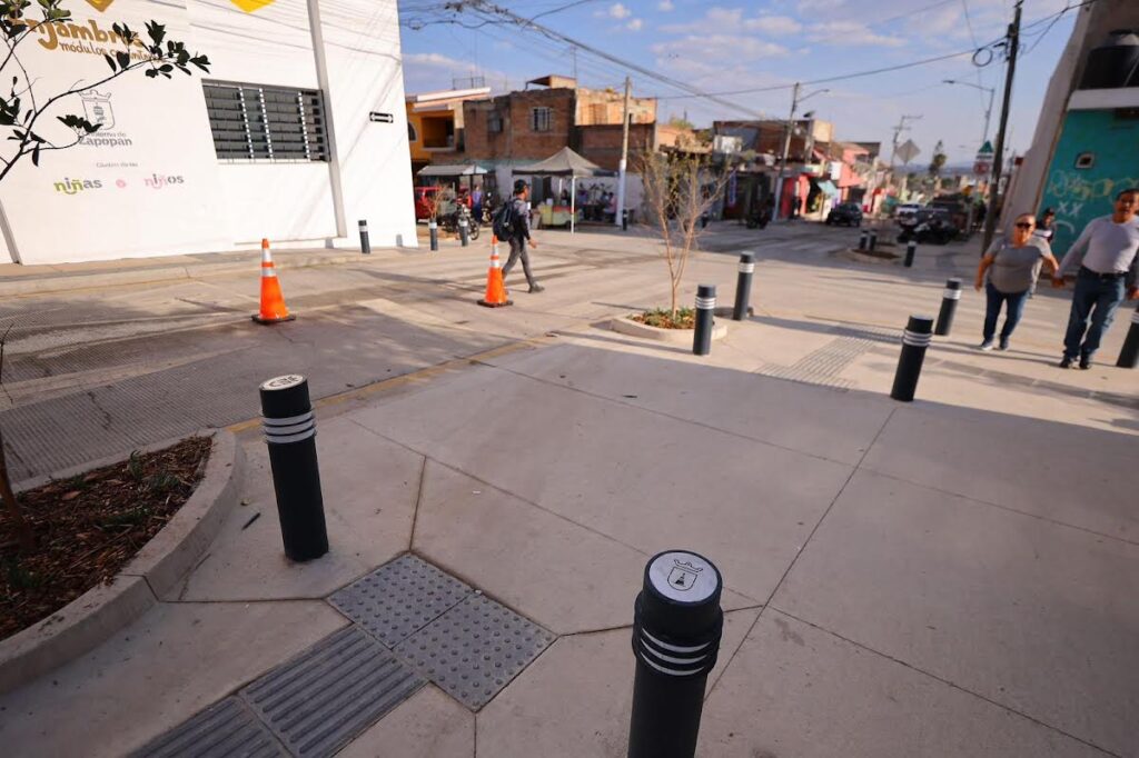 Zapopan inaugura la calle Paseos de los Huejotes con inversión superior a 47 millones de pesos