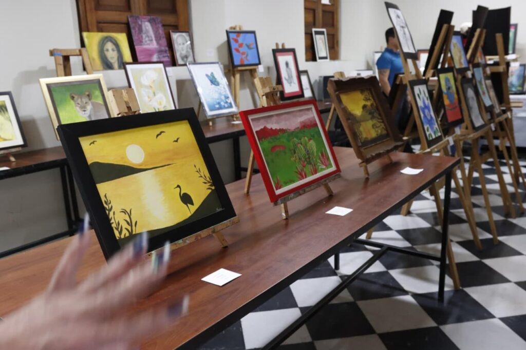Escuela “Ángel Carranza” gradúa a 370 estudiantes y fortalece el talento creativo en Tlaquepaque