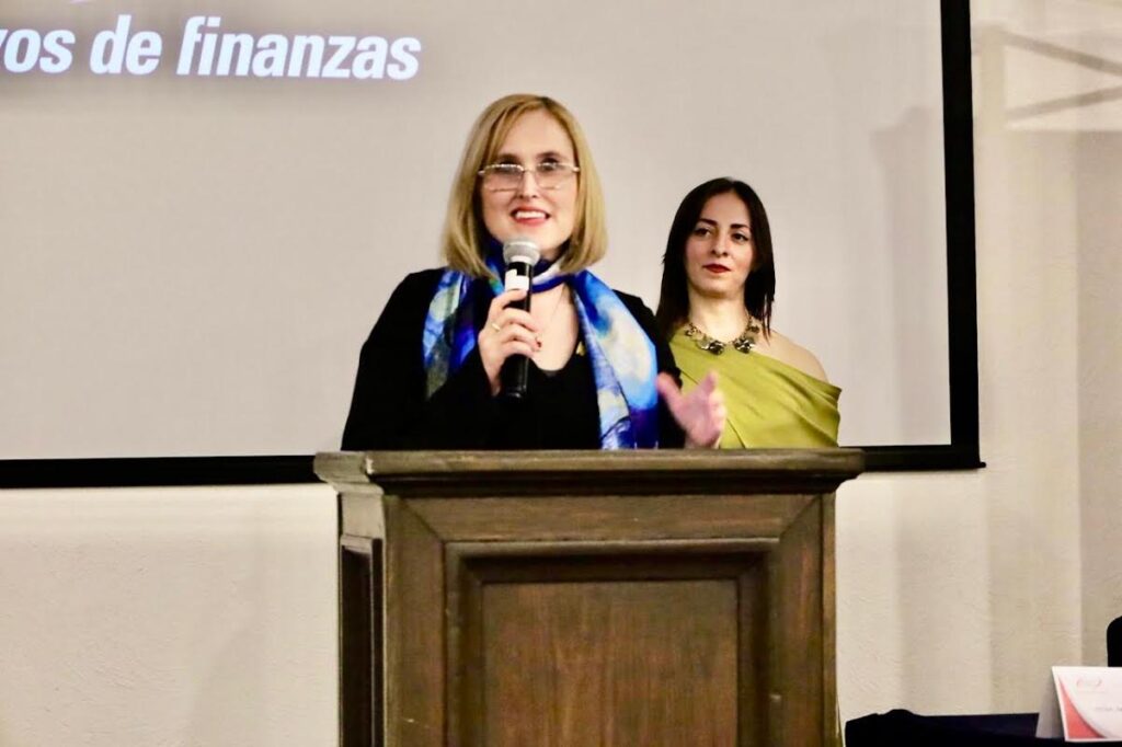 Karen Camarena asume presidencia del IMEF Guadalajara, primera mujer en encabezar el organismo