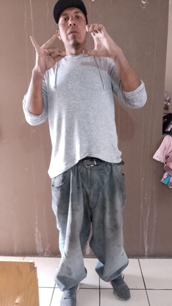 Desaparición de joven limpiabrisas une a parralenses