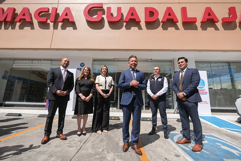 Gobierno de Jalisco y Farmacias Guadalajara amplían red de espacios seguros para mujeres con 374 sucursales