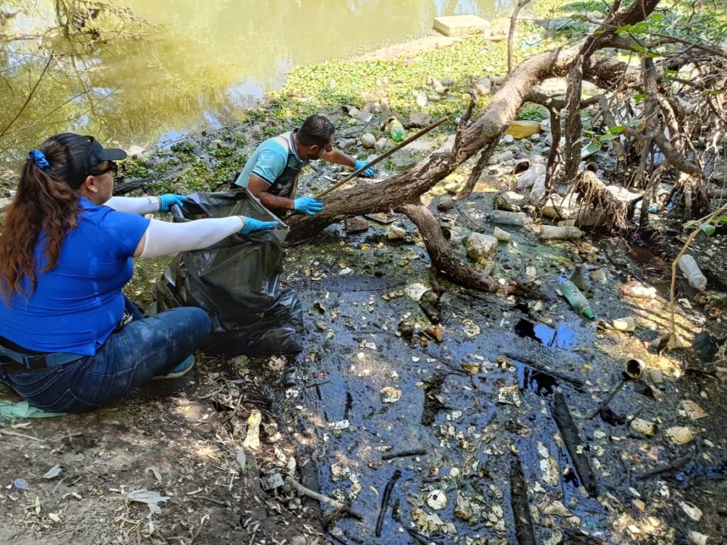 150 voluntarios recolectan 3 toneladas de basura en el río El Tunal.