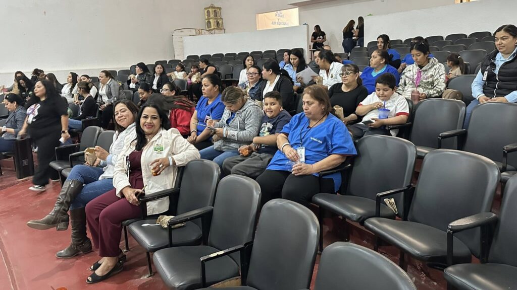 Generan Espacio de Reflexión y Diálogo Dedicados a Mujeres
