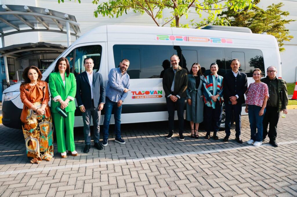 Presentan “TlajoVan a la Escuela”, plan piloto de transporte escolar en López Mateos