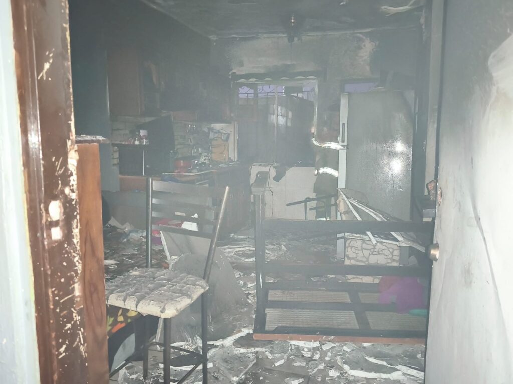 Explosión por gas destroza vivienda en la colonia Las Palmas