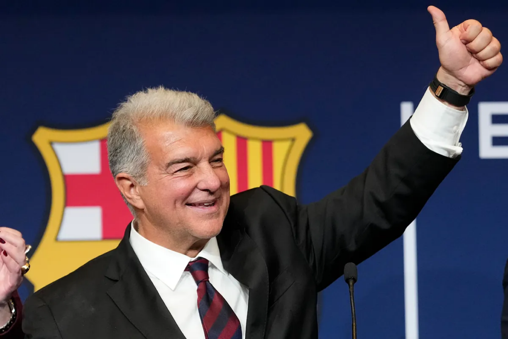 Laporta barre en las urnas y seguirá al frente del FC Barcelona