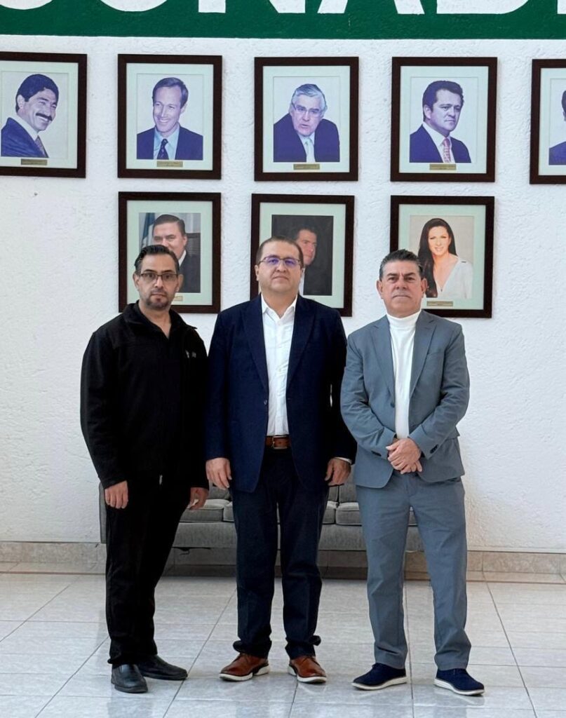 Alcalde de Parral gestiona ante la CONADE soluciones para el Polideportivo