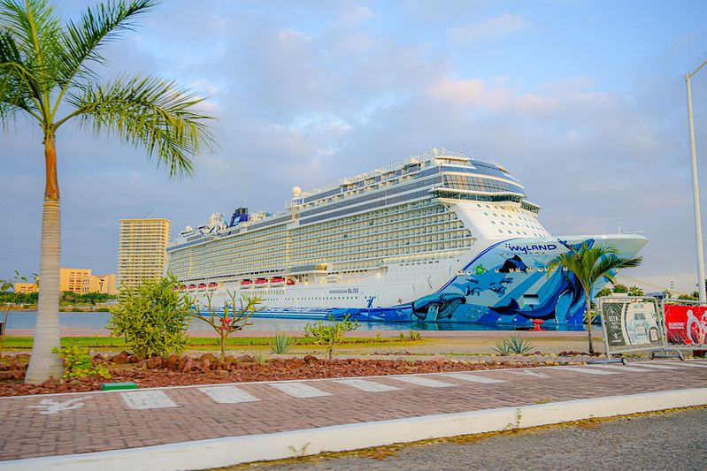 Arranca temporada de cruceros en Puerto Vallarta con la llegada del Norwegian Bliss