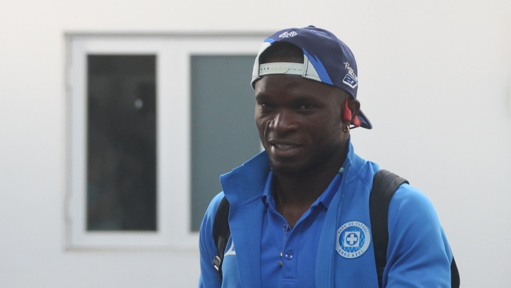 Impiden entrada a EU a Christian Ebere para amistoso