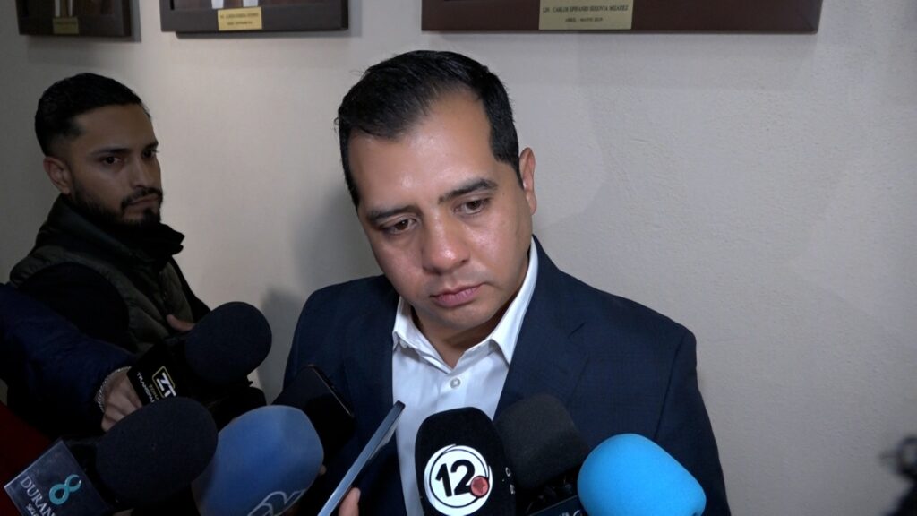Buscan ordenar Corredor Constitución: Hay obstáculos que afectan al peatón