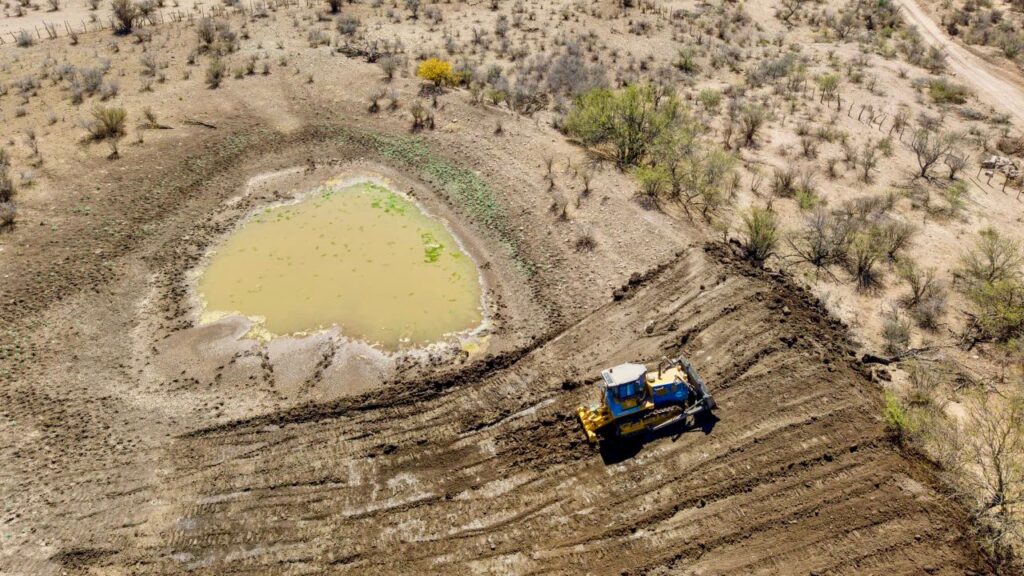 Gobierno de Parral rehabilita y construye presones para beneficiar a 30 productores de más de 10 comunidades rurales