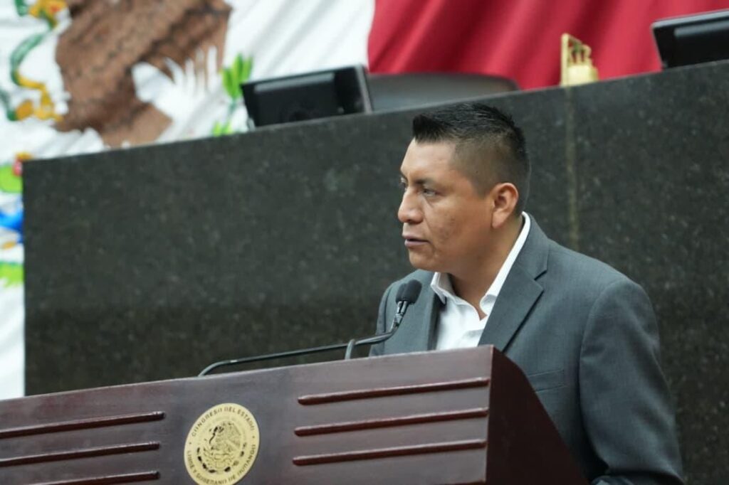 Congreso de Durango va por menos papel y más digitalización