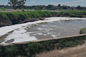 Detecta SIAPA descargas irregulares en el Canal Las Pintas, parte del sistema de abastecimiento de Guadalajara