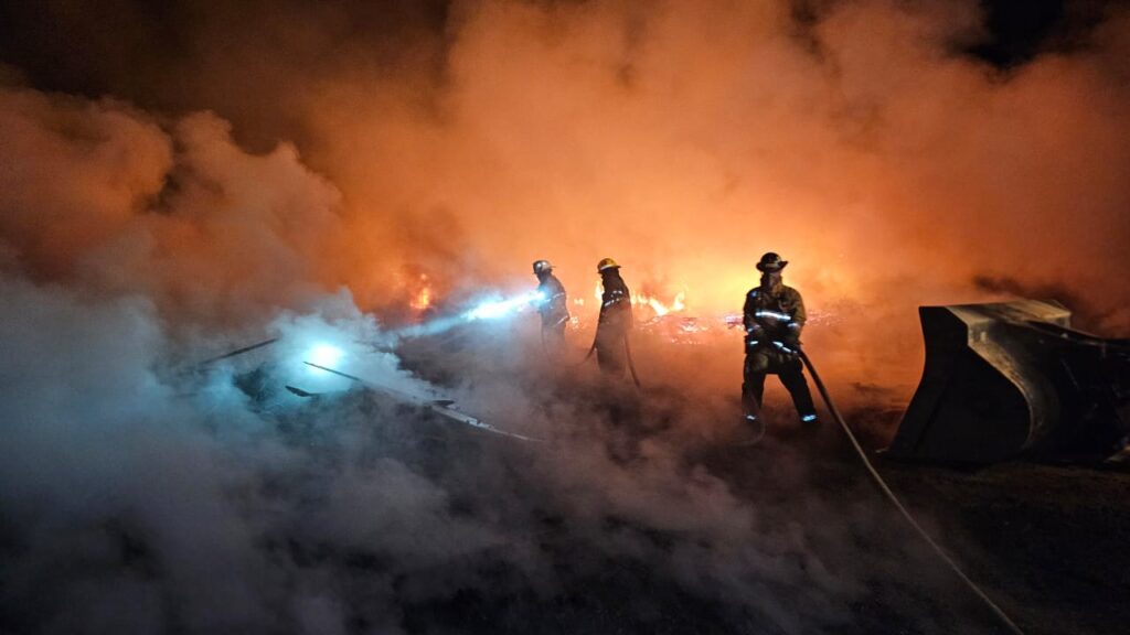 Incendio en aserradero en Santiago Papasquiaro, Durango en esta madrugada