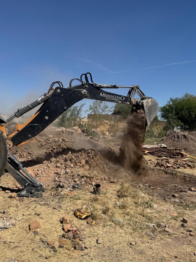 Policía Ambiental derriba 4 ladrilleras en la mancha urbana de la ciudad