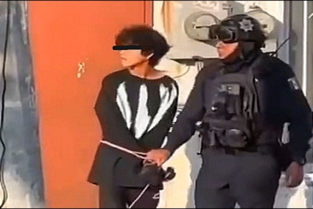 Alumno mata a balazos a dos maestras en prepa de Michoacán