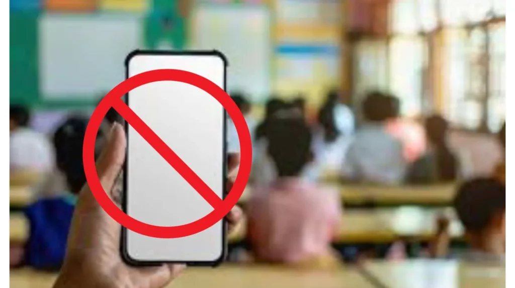 Nuevo León lidera México al regular el uso de celulares en escuelas