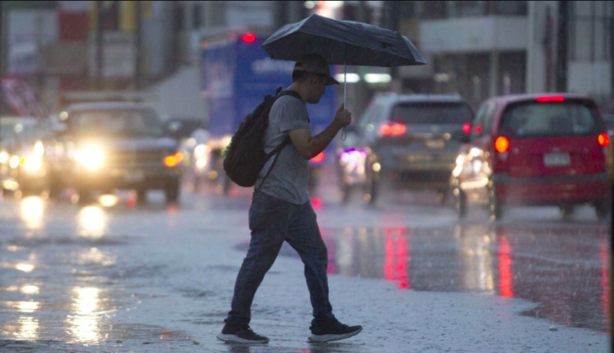 México bajo alerta por lluvias fuertes y la llegada de un nuevo frente frío
