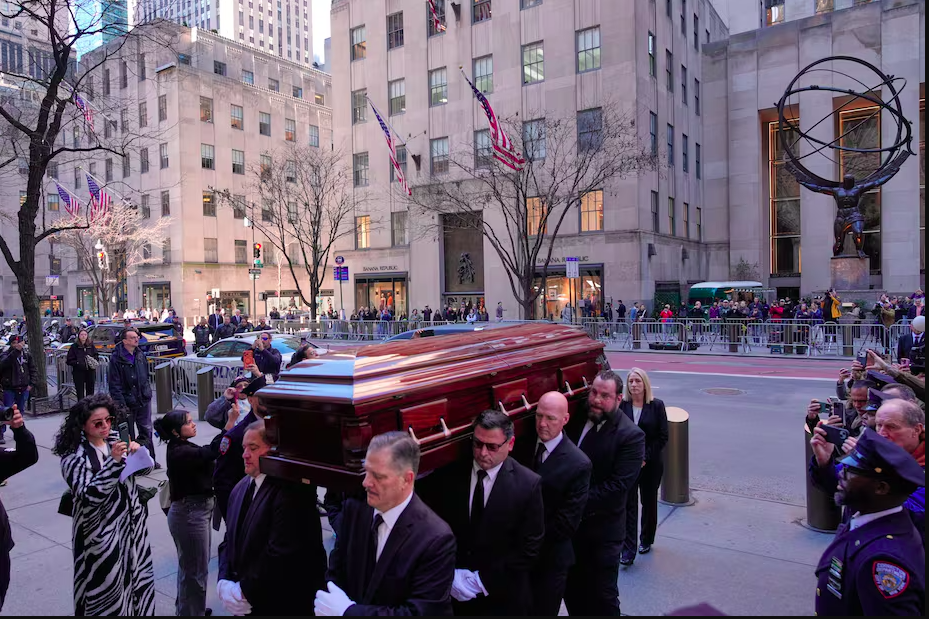 Adiós a una leyenda: Willie Colón recibe su último adiós en la Catedral de San Patricio
