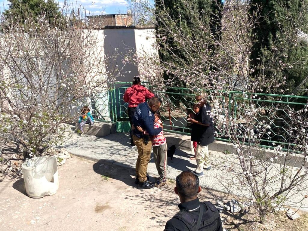 Pronta intervención de policía municipal evita que familia sea víctima de extorsión