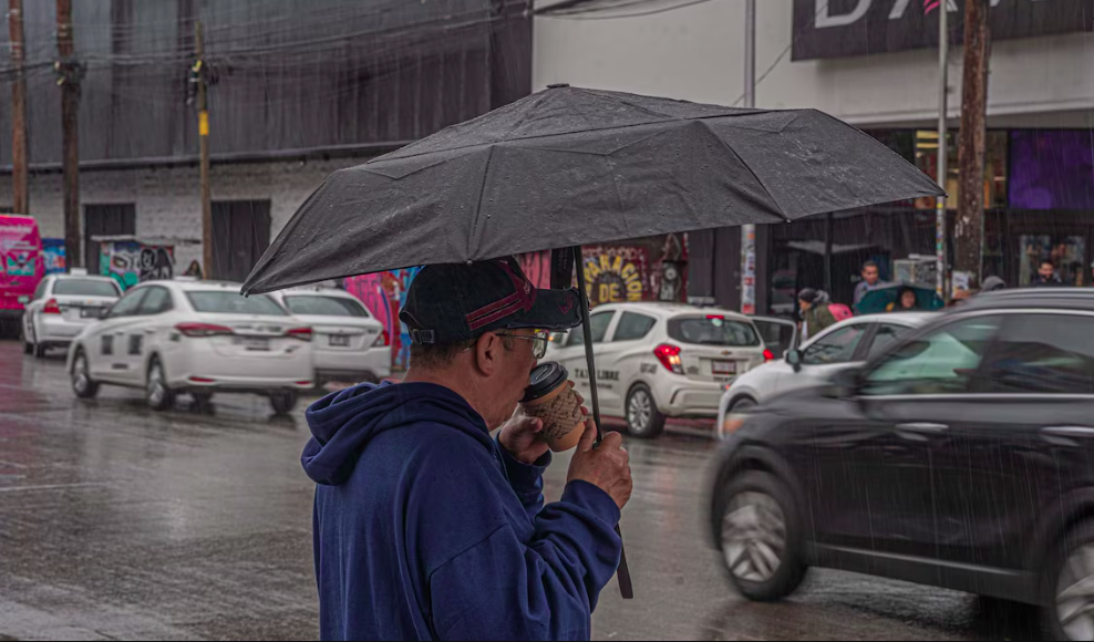 Frente frío 41 y aire ártico impactan a México