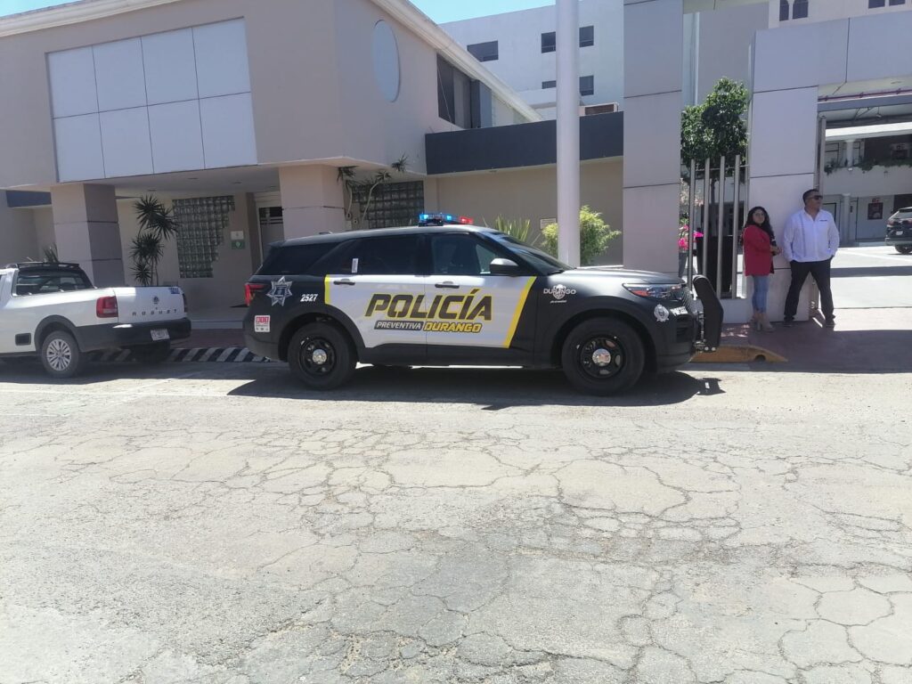 Su pareja lo preparaba para llevarlo al médico cuando perdió la vida