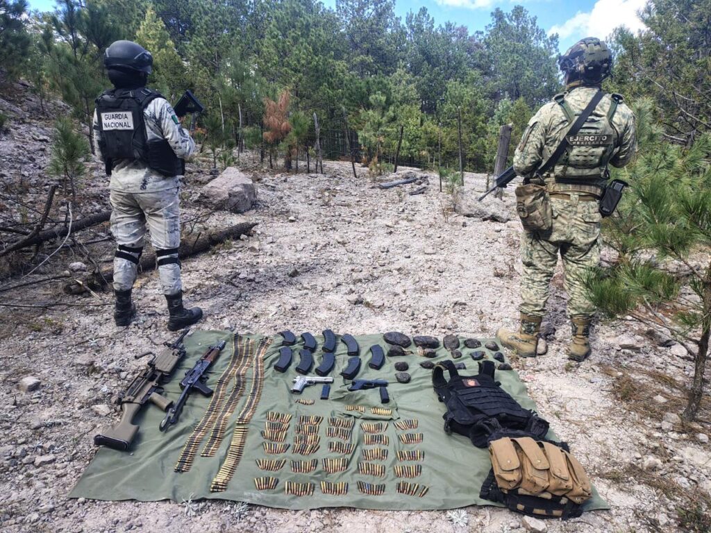 Detienen a Nueve y Aseguran Armamento en Chihuahua y Sinaloa