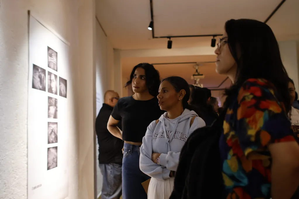 Mujeres p’urhépechas protagonizan exposición fotográfica sobre resistencia en el MAF