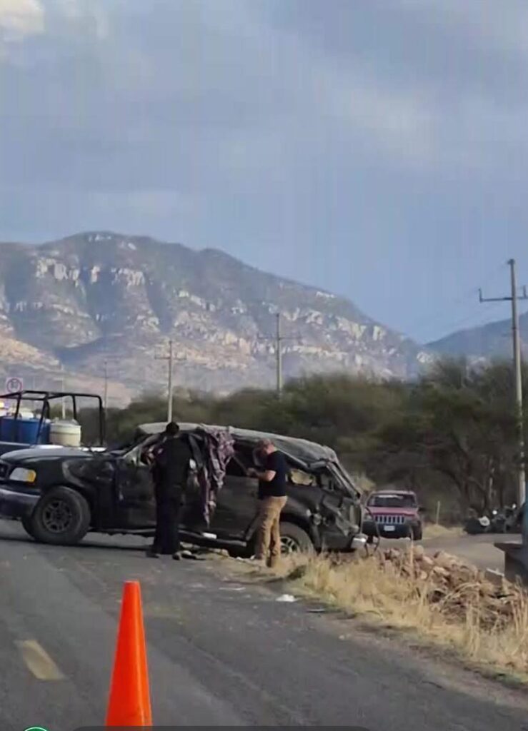 Volcadura durante esta tarde dejó una persona sin vida y cinco lesionados