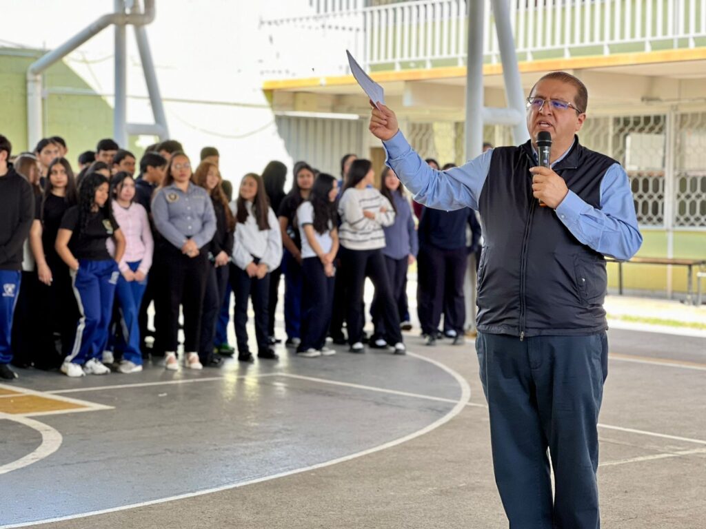 Con hechos y respaldo estatal, Salvador Calderón invierte en la educación y en el futuro del municipio