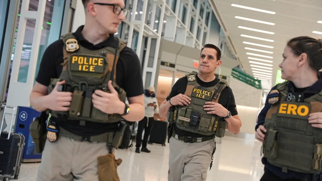 ICE despliega agentes en 14 aeropuertos de EU ante crisis en seguridad