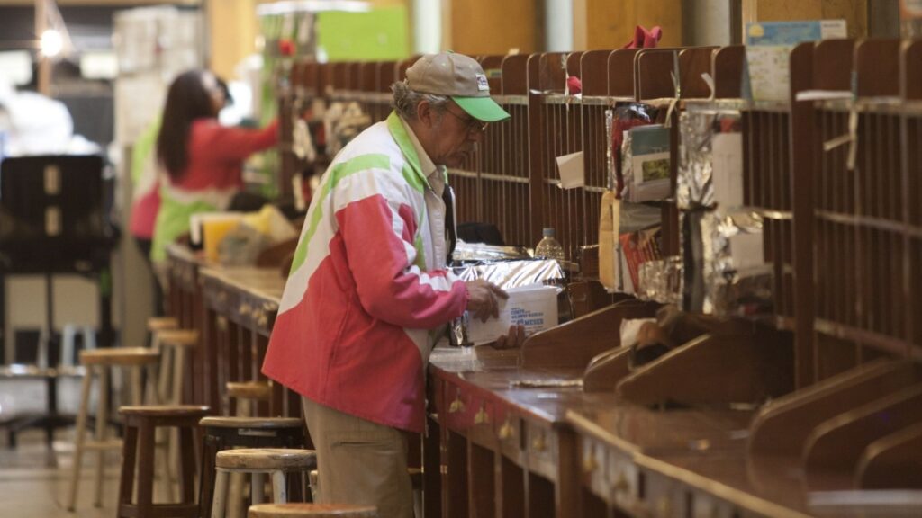 Correos de México reanuda envíos a Estados Unidos con nuevas reglas y cargo adicional