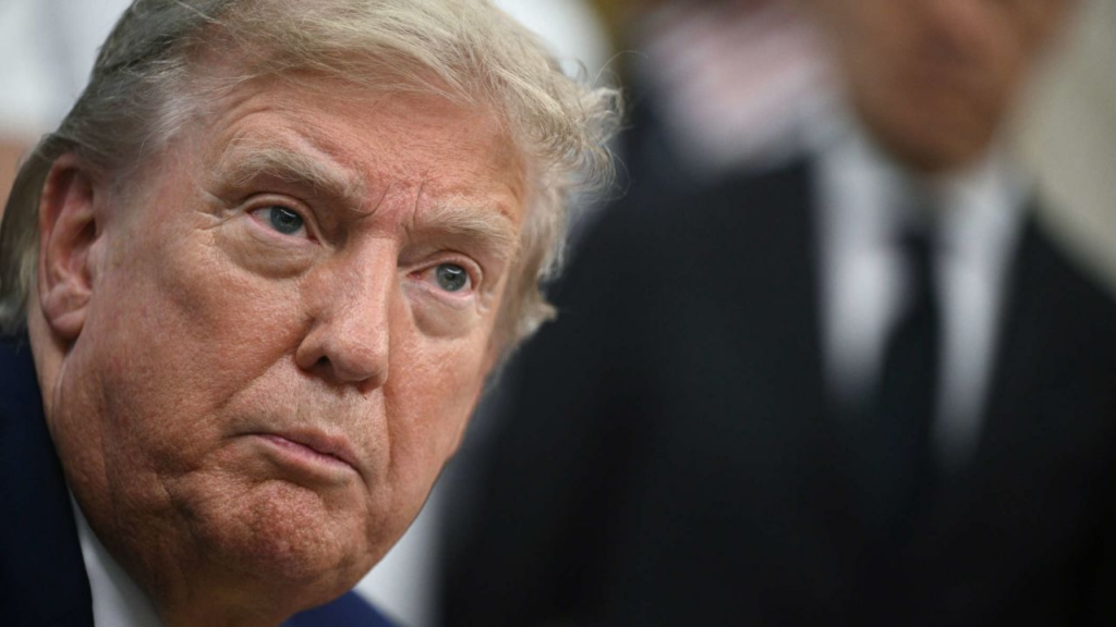 Trump descarta negociar y exige rendición total de Irán