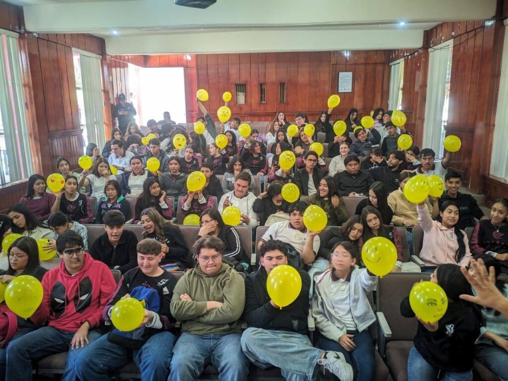 Se suman “Osos” del CBTF 2 a Jornadas por la Paz con taller de autoestima en