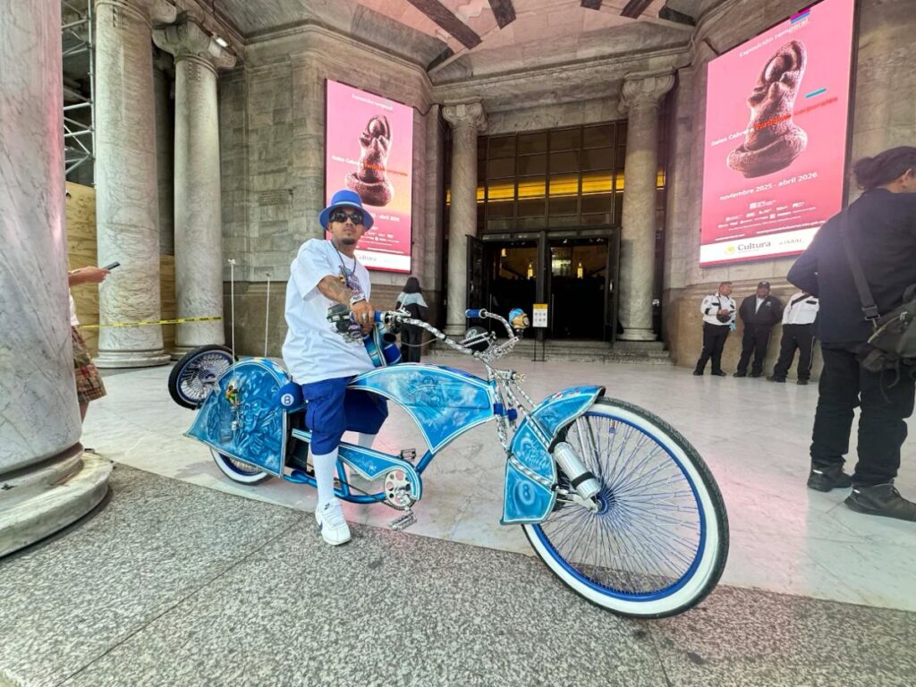 Chalino Sánchez inspira a la cultura chicana en una exposición única en Bellas Artes
