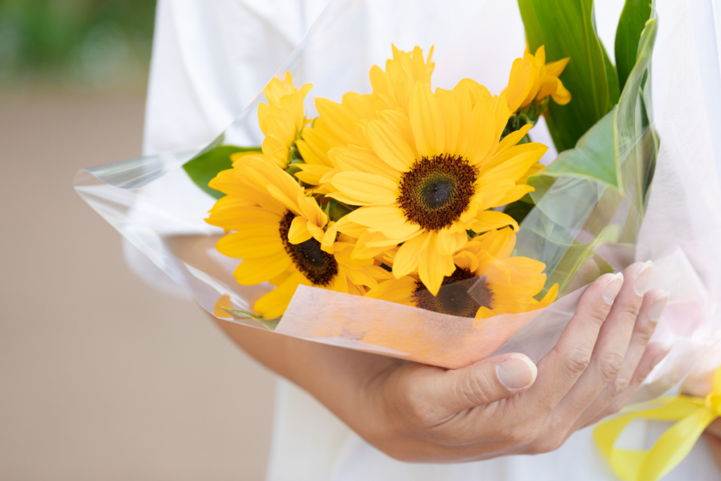 Regalar Flores Amarillas: ¿Por qué se ha vuelto una tradición?