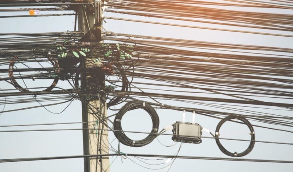Detienen a ocho personas por robo de cable telefónico en Jalisco