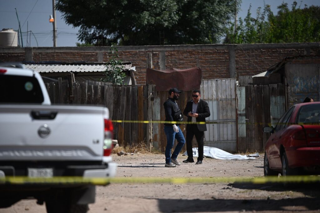 Hermana identifica y reclama el cuerpo de presunto asaltante que falleció al escapar en moto