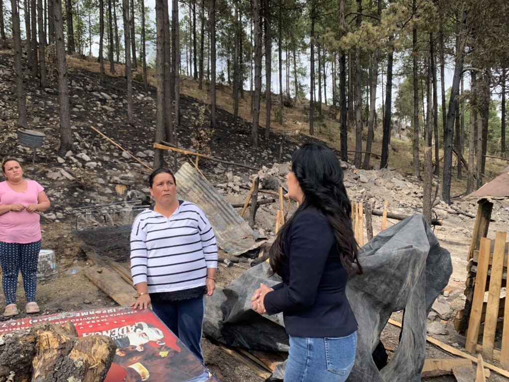 Alcaldesa convoca a reconstruir hogar tras incendio