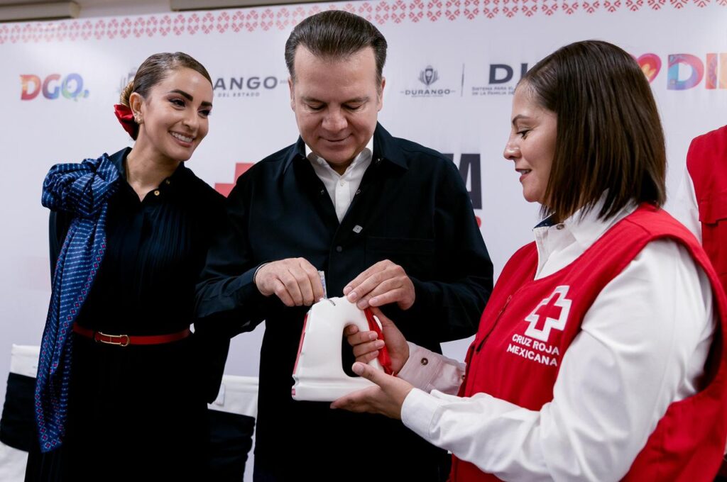 Con donación de sueldo, Esteban y Marisol arrancan la Colecta Anual 2026 de la Cruz Roja