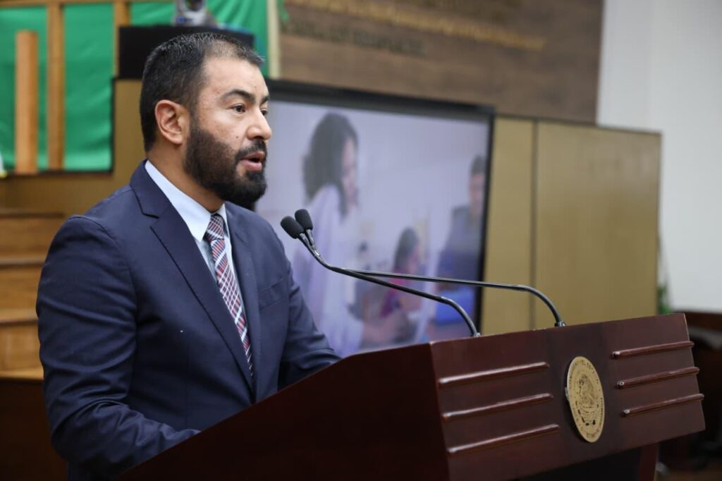 Héctor Herrera propone desconexión digital para frenar trabajo fuera de horario en Durango