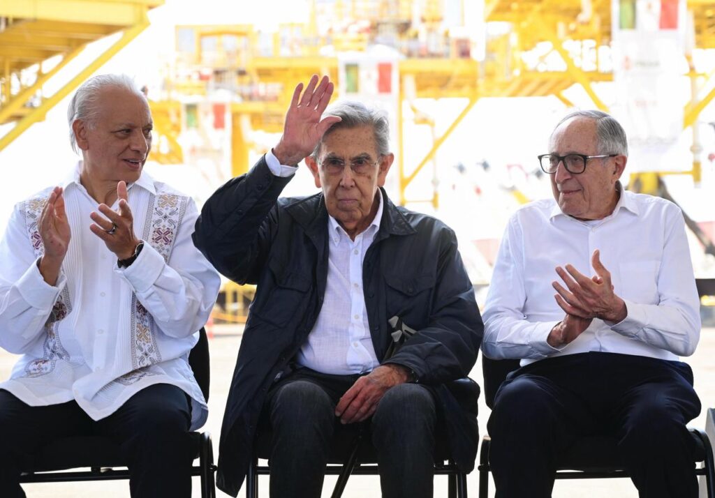 Pemex crea Comisión Consultiva del Petróleo; Cuauhtémoc Cárdenas la encabezará
