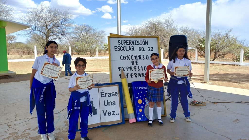 Alumnos de la Primaria Carlos Romo destacan en Concurso de Expresión Literaria de la Zona 22