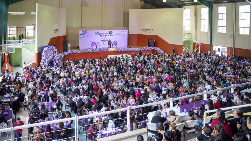 Reconocen la labor increíble de la Mujer santiaguera en el 8M