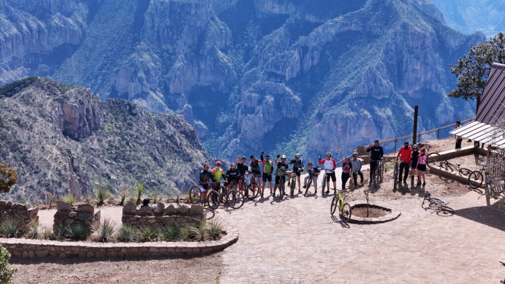 Paseo Ciclista en Guachochi: Una Celebración del Día Internacional de la Mujer