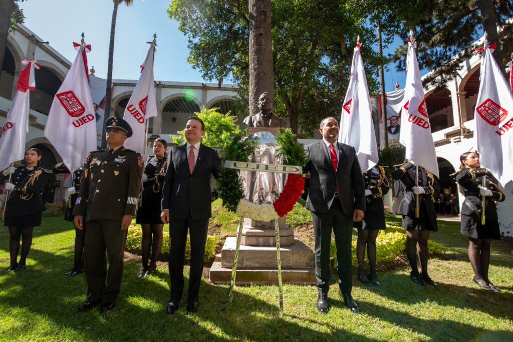 Esteban respalda a la UJED y la llama clave para el futuro de Durango
